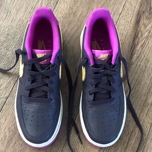 Nike Women's Navy Blue and Purple Sneakers